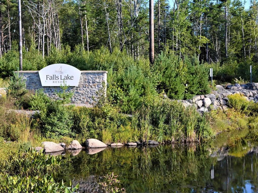 












61 10 Sunshine Lane

,
Vaughan,




NS
B0N 2T0

