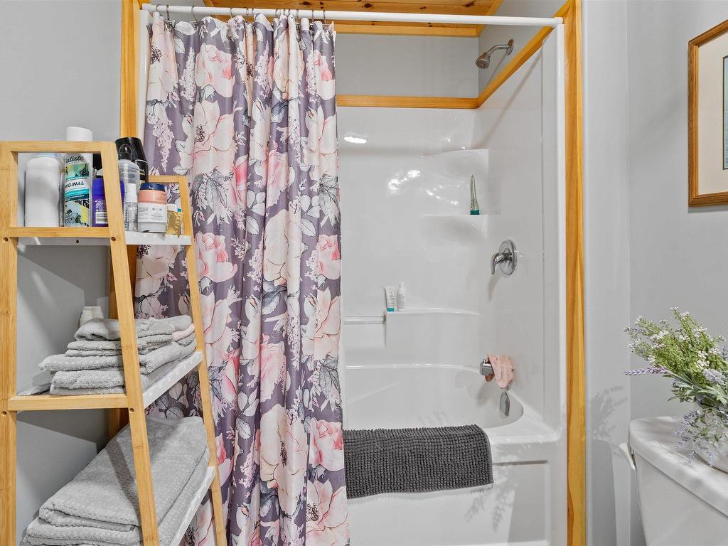 












61 10 Sunshine Lane

,
Vaughan,




NS
B0N 2T0

