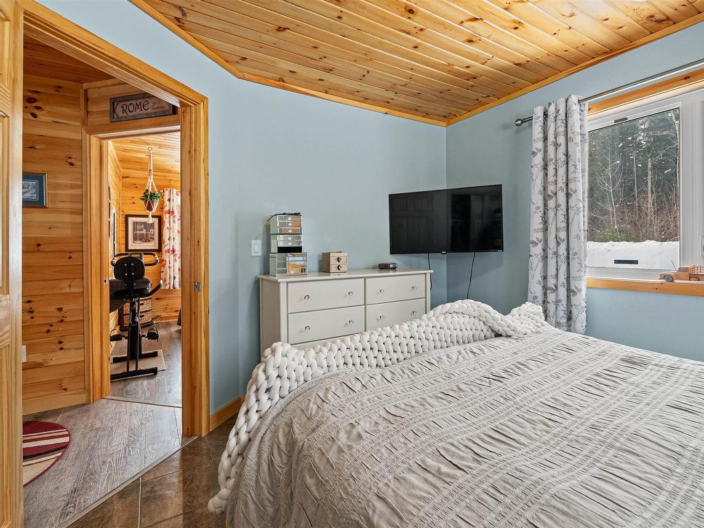 












61 10 Sunshine Lane

,
Vaughan,




NS
B0N 2T0

