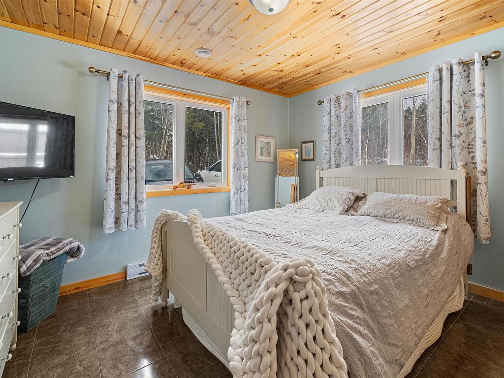 












61 10 Sunshine Lane

,
Vaughan,




NS
B0N 2T0

