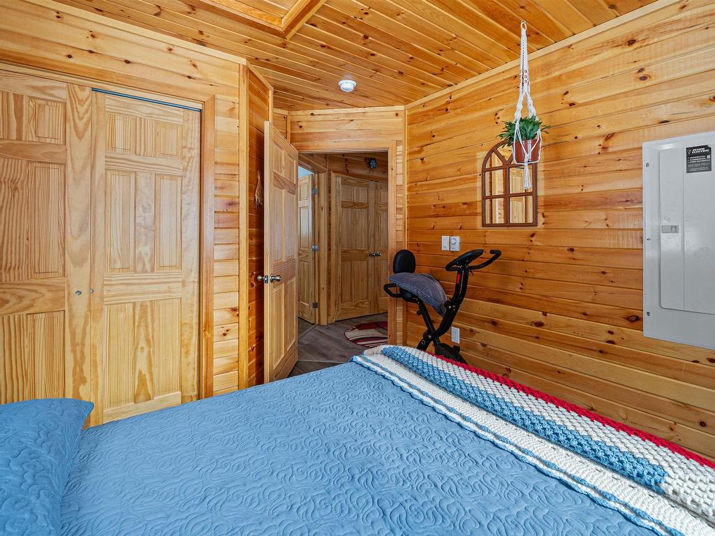 












61 10 Sunshine Lane

,
Vaughan,




NS
B0N 2T0

