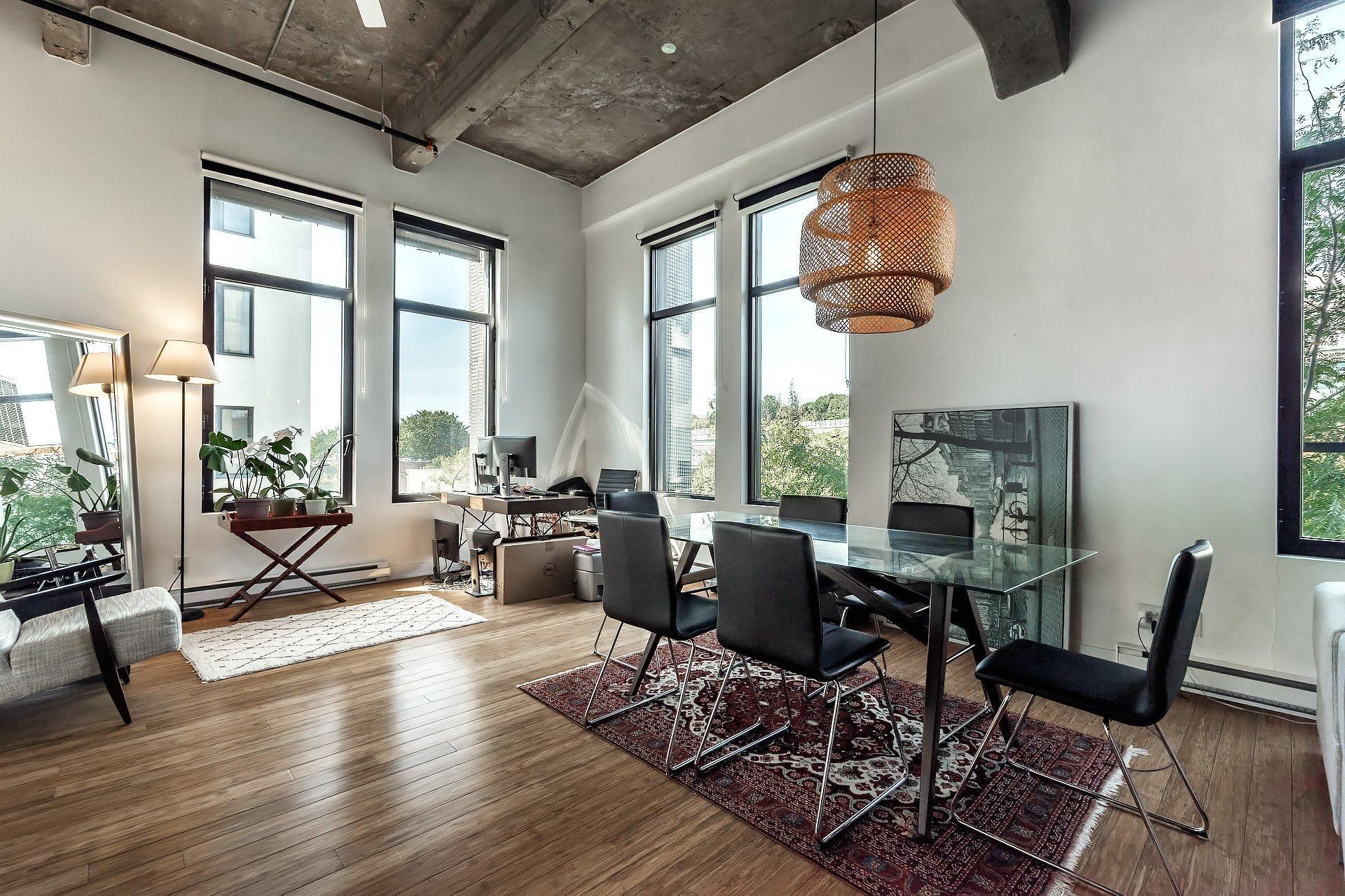 









3700


Rue St-Antoine O.

, 349,
Montréal (Le Sud-Ouest),




QC
H4C0B1

