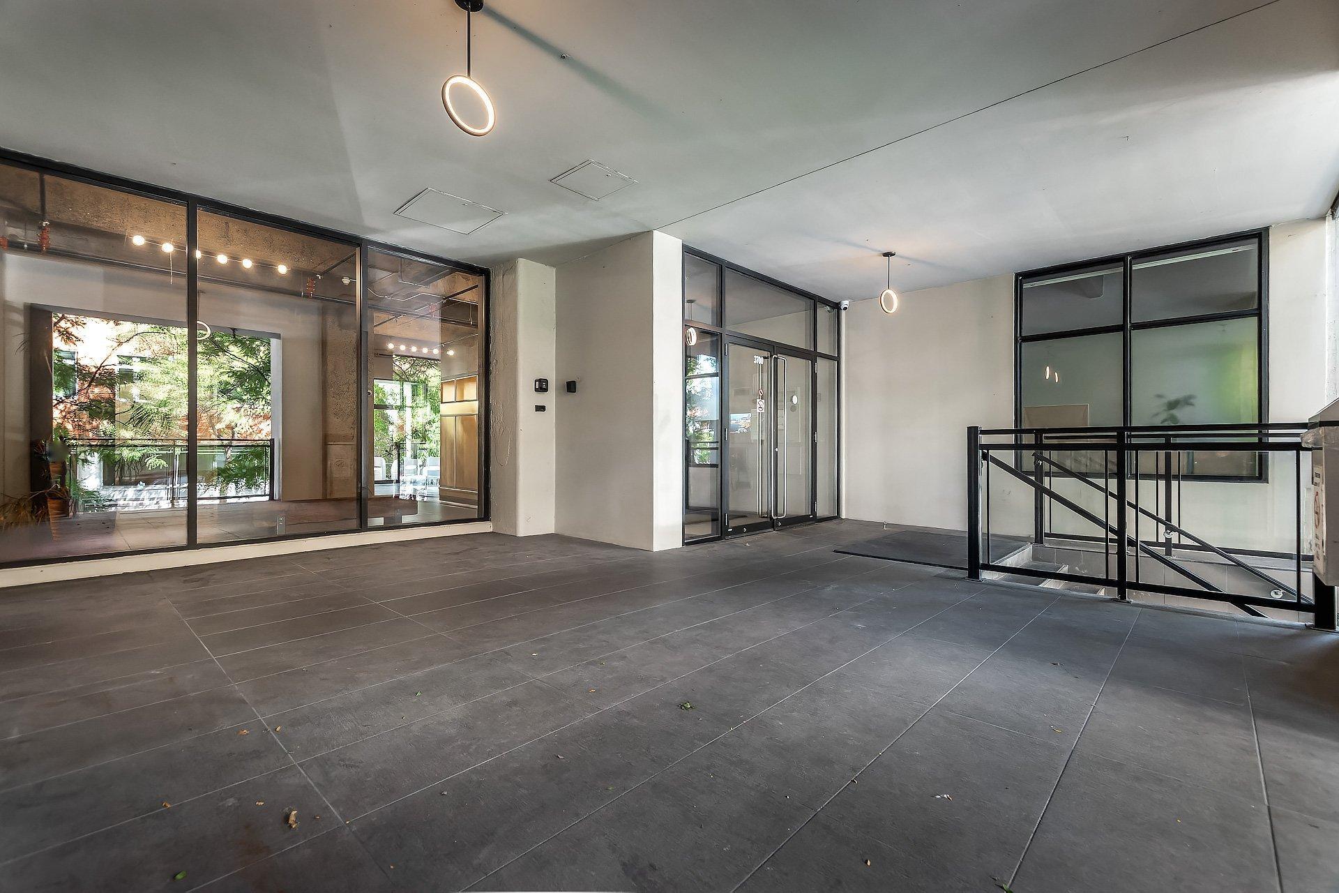 









3700


Rue St-Antoine O.

, 349,
Montréal (Le Sud-Ouest),




QC
H4C0B1

