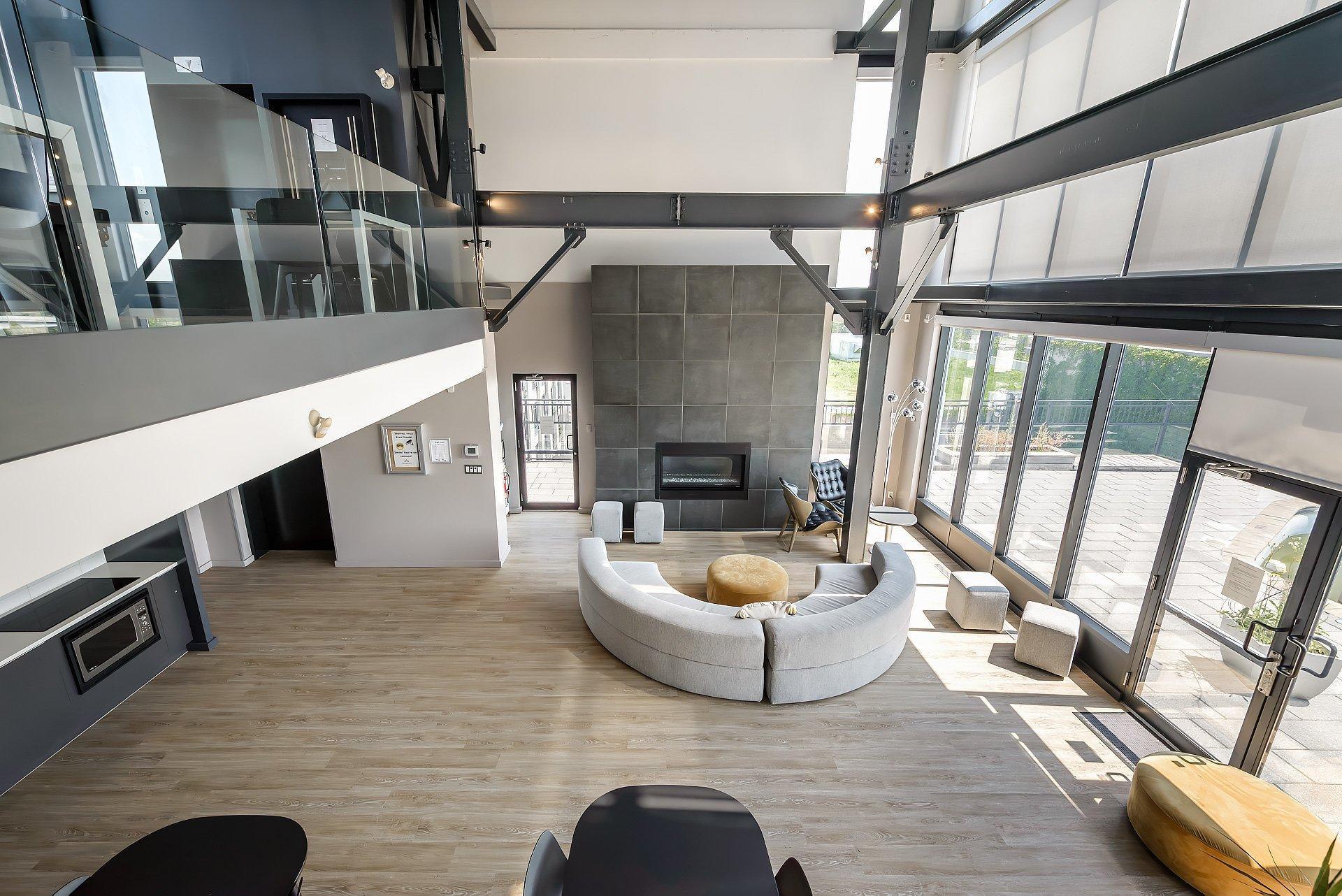 









3700


Rue St-Antoine O.

, 349,
Montréal (Le Sud-Ouest),




QC
H4C0B1

