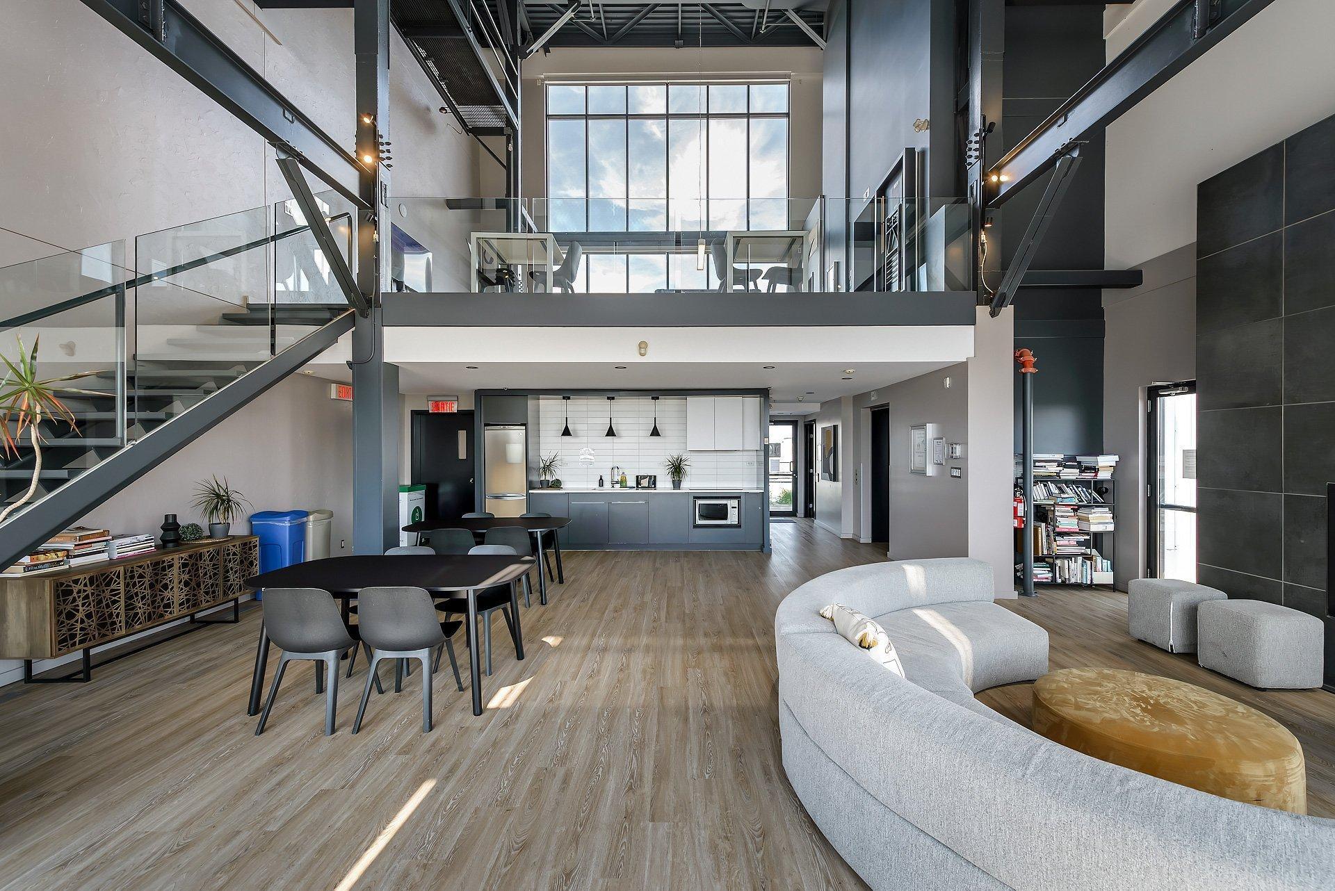 









3700


Rue St-Antoine O.

, 349,
Montréal (Le Sud-Ouest),




QC
H4C0B1

