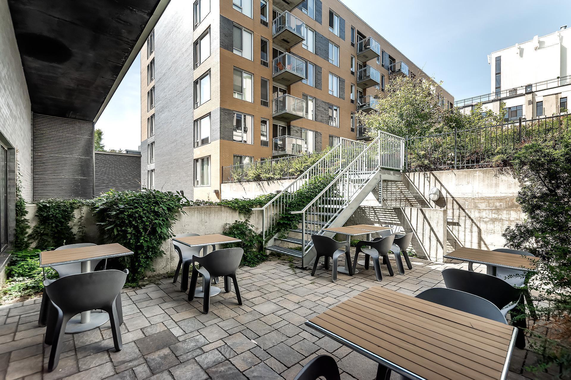 









3700


Rue St-Antoine O.

, 349,
Montréal (Le Sud-Ouest),




QC
H4C0B1

