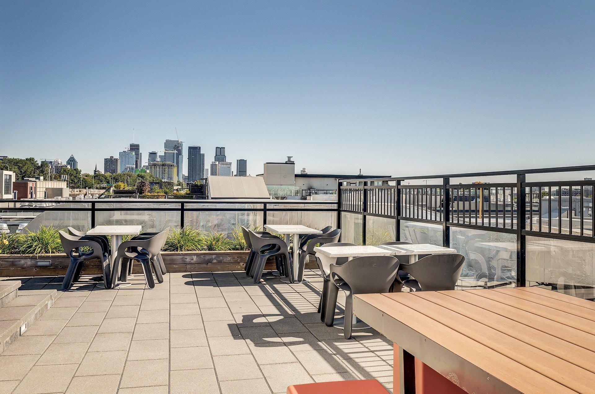 









3700


Rue St-Antoine O.

, 349,
Montréal (Le Sud-Ouest),




QC
H4C0B1

