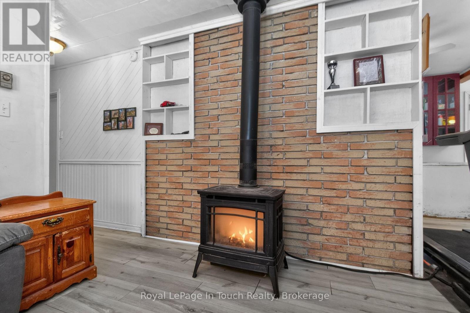 












167 TIMCOURT DRIVE

,
Tiny,




Ontario
L9M0B9

