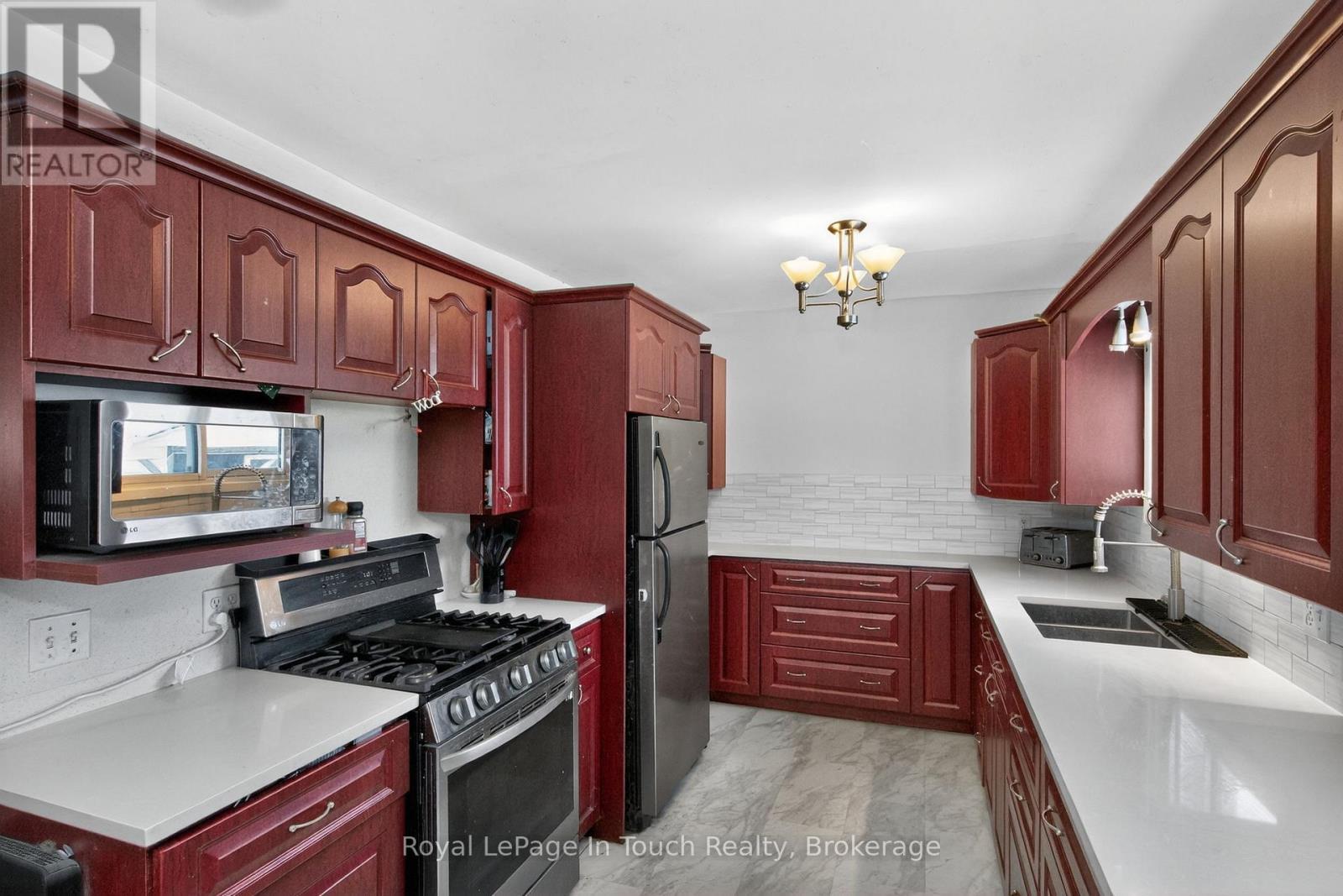 












167 TIMCOURT DRIVE

,
Tiny,




Ontario
L9M0B9

