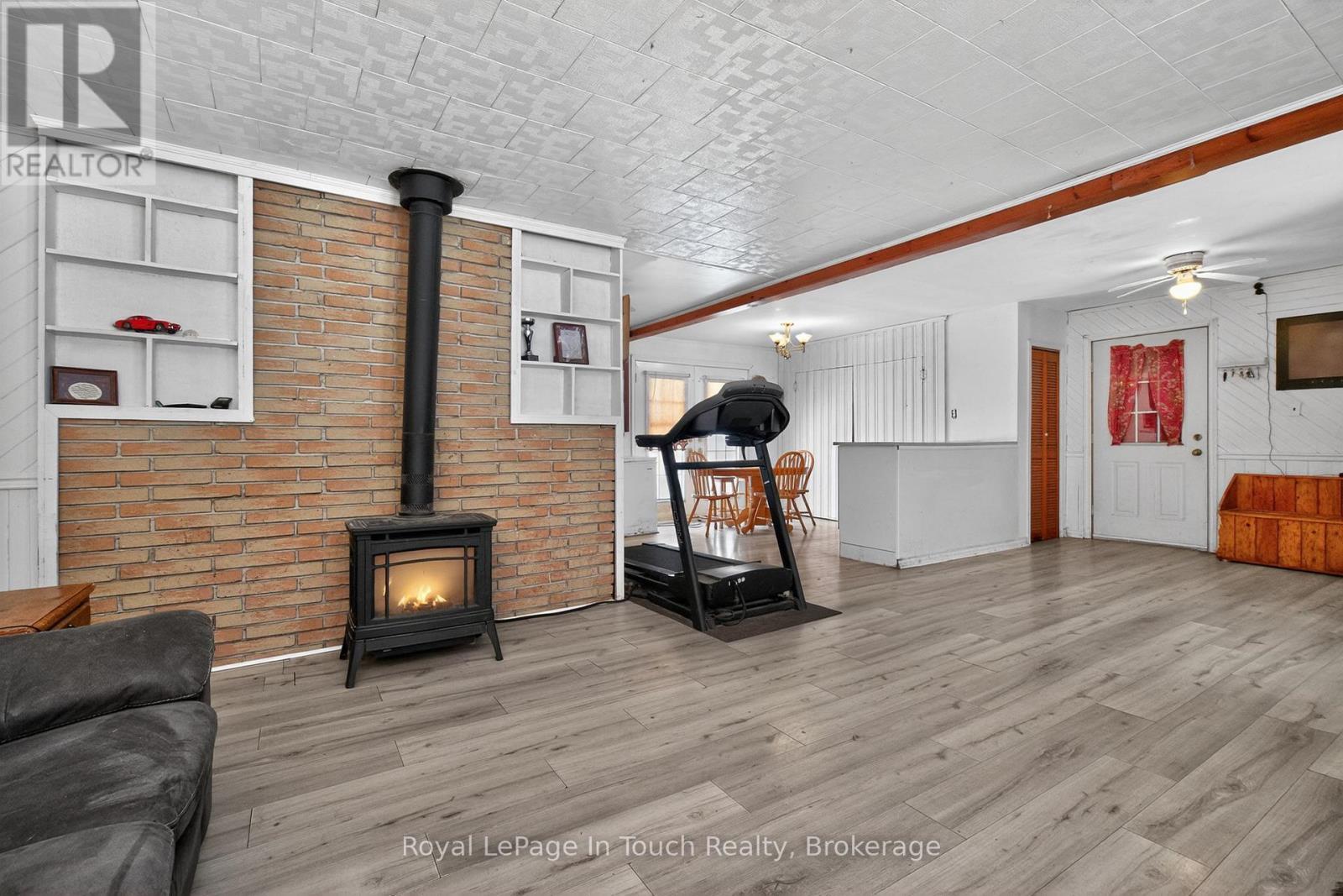 












167 TIMCOURT DRIVE

,
Tiny,




Ontario
L9M0B9

