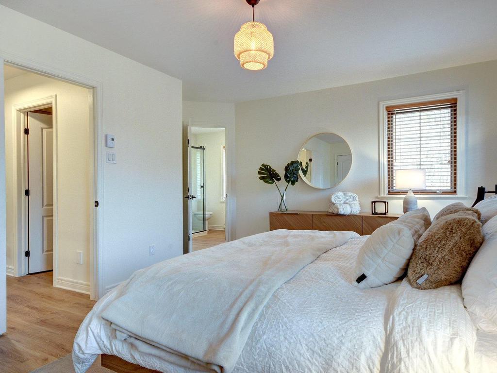 









147


Ch. de l'Érablière

,
Mont-Tremblant,




QC
J8E1H5

