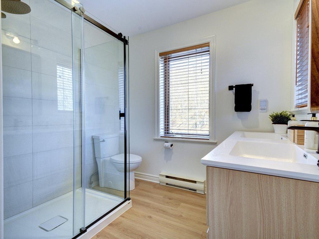 









147


Ch. de l'Érablière

,
Mont-Tremblant,




QC
J8E1H5

