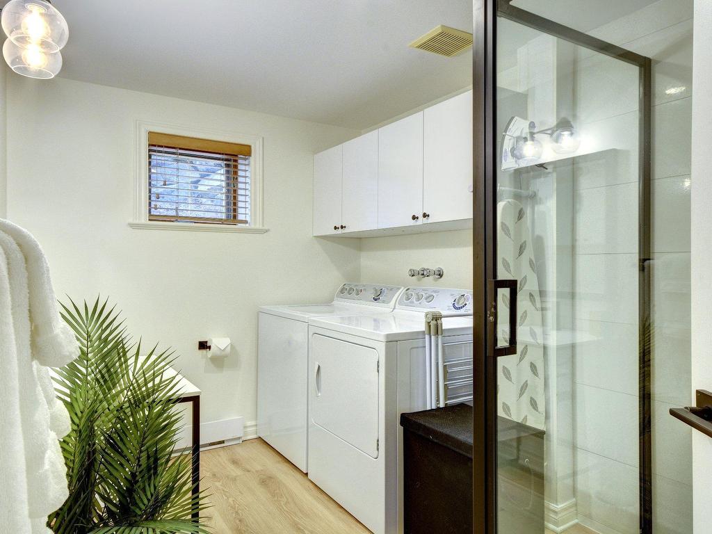 









147


Ch. de l'Érablière

,
Mont-Tremblant,




QC
J8E1H5

