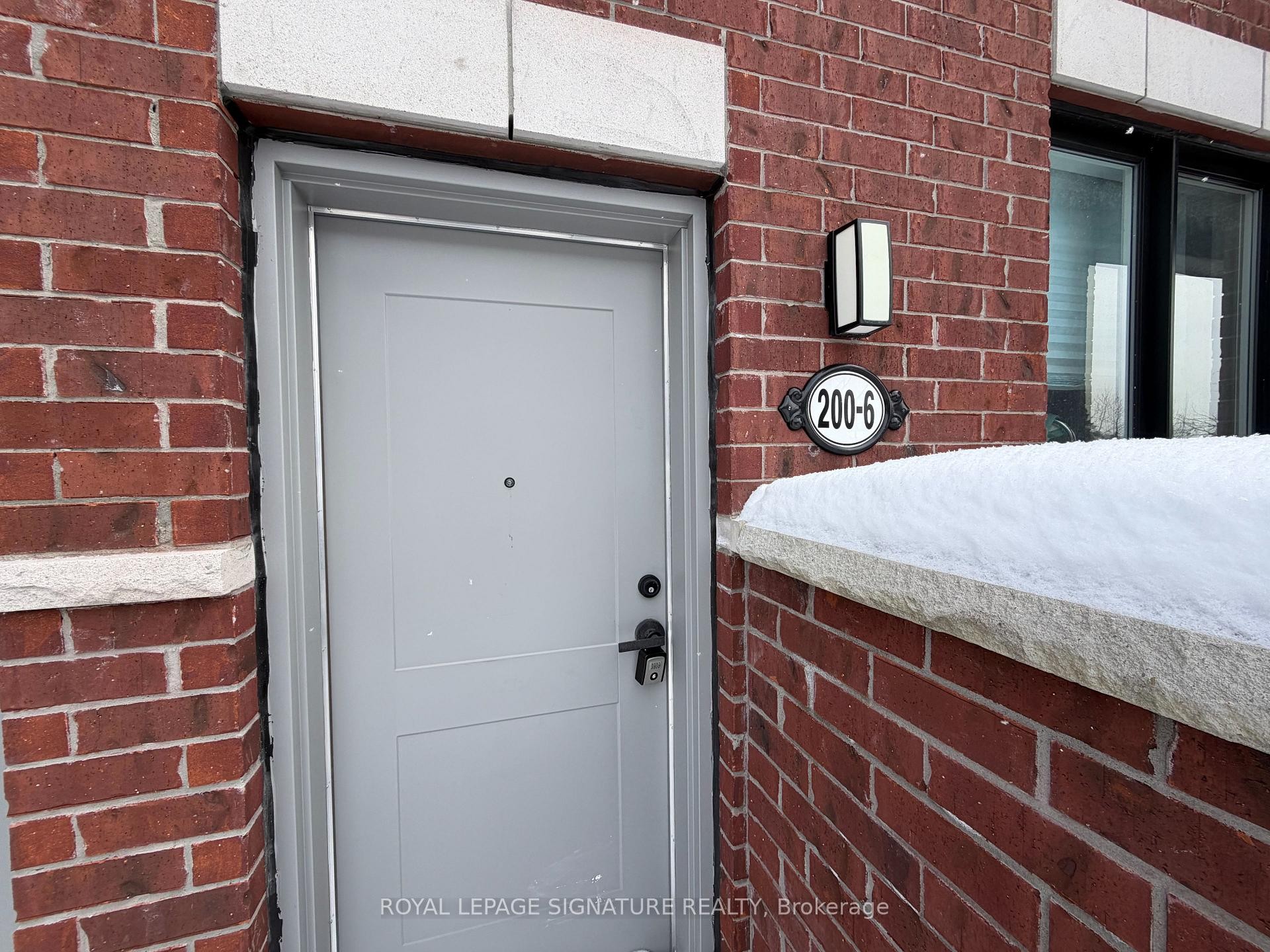 









200


Dissette

Street, 6,
Bradford West Gwillimbury,




ON
M3Z 3G8

