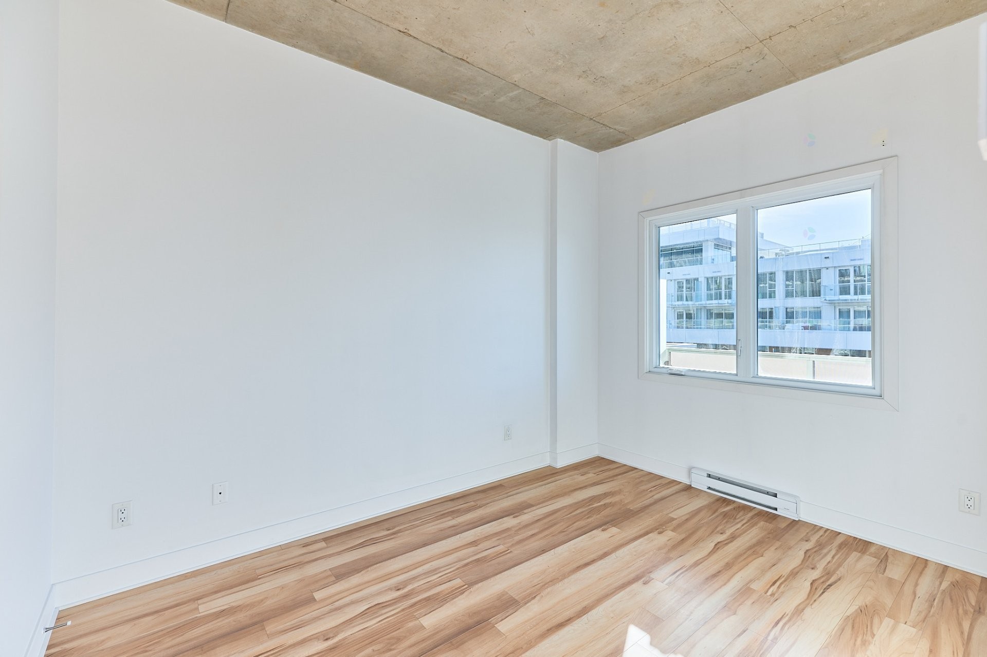 









205


Av. de l'Équinoxe

, 813,
Brossard,




QC
J4Z0P4

