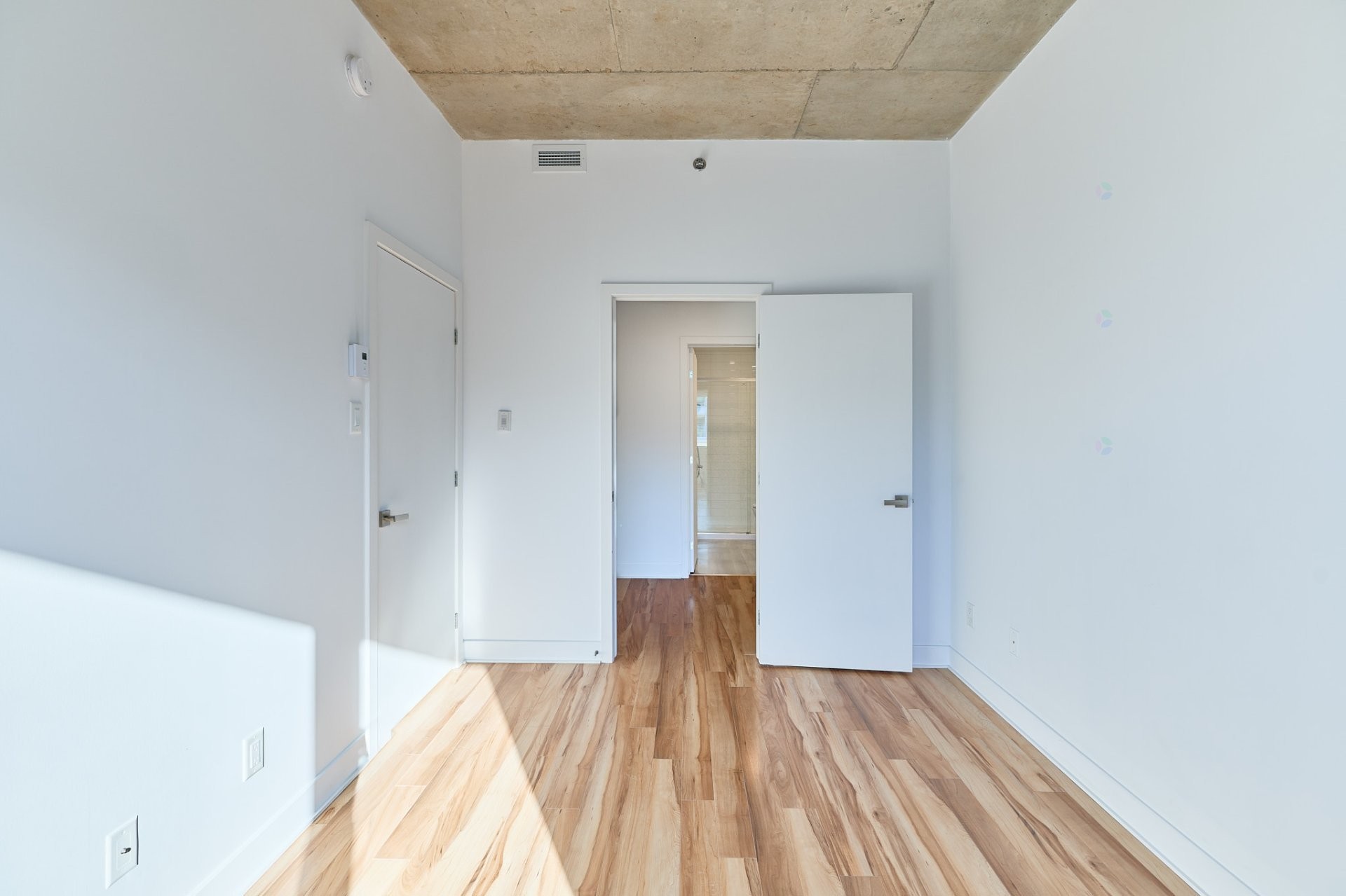 









205


Av. de l'Équinoxe

, 813,
Brossard,




QC
J4Z0P4

