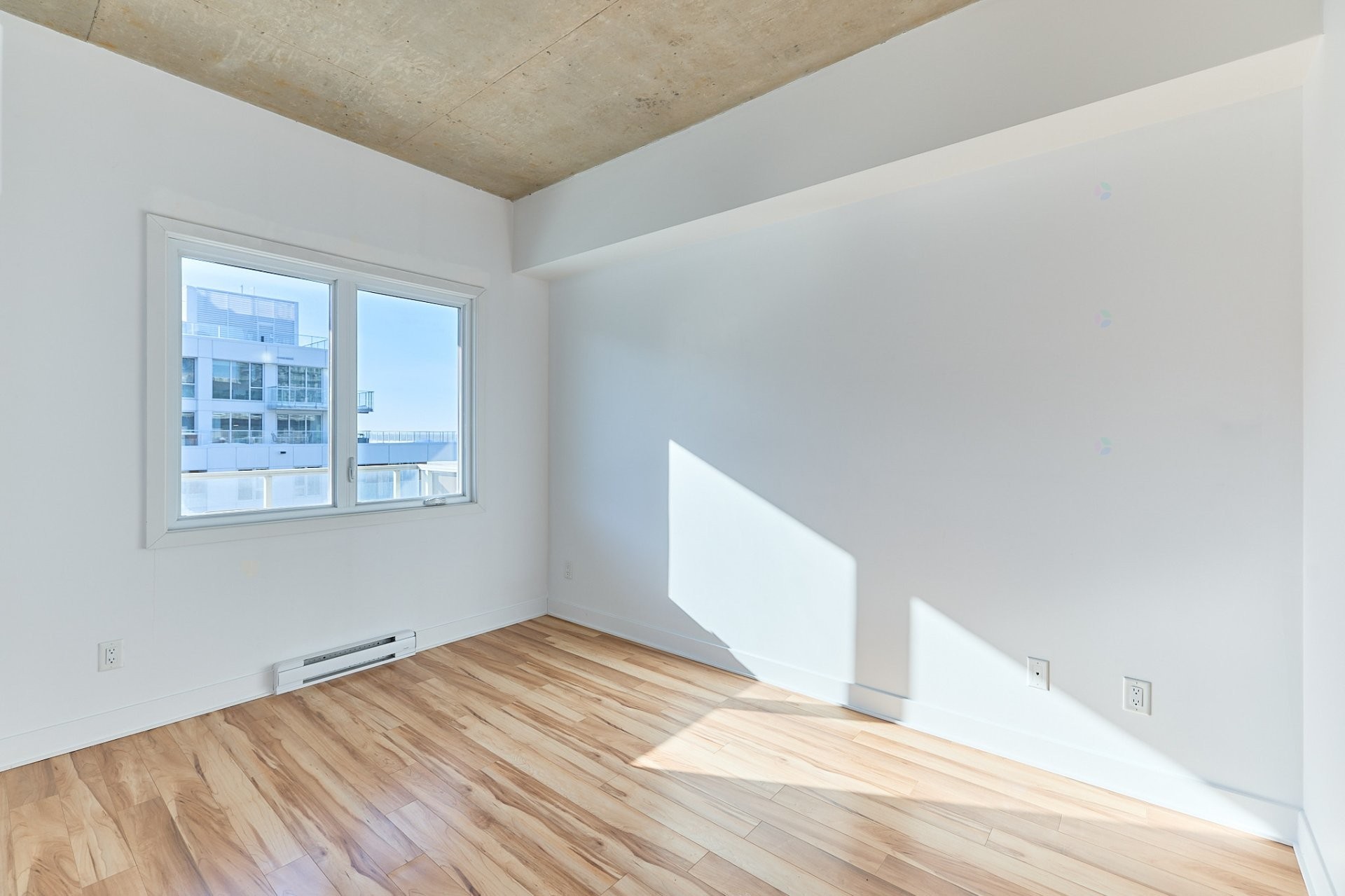 









205


Av. de l'Équinoxe

, 813,
Brossard,




QC
J4Z0P4

