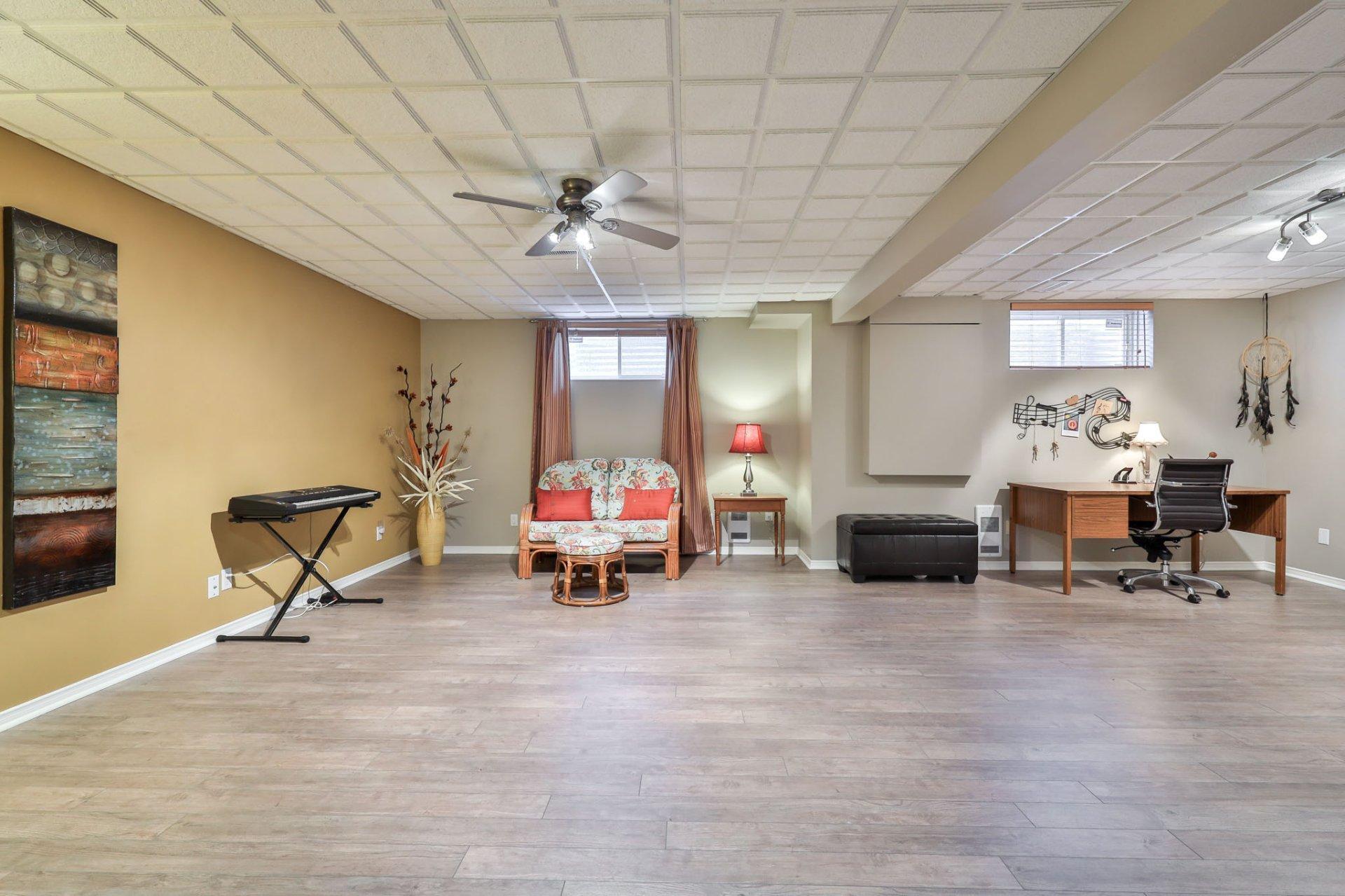 









151


Av. de la Citadelle

,
Gatineau (Hull),




QC
J8Z3L9

