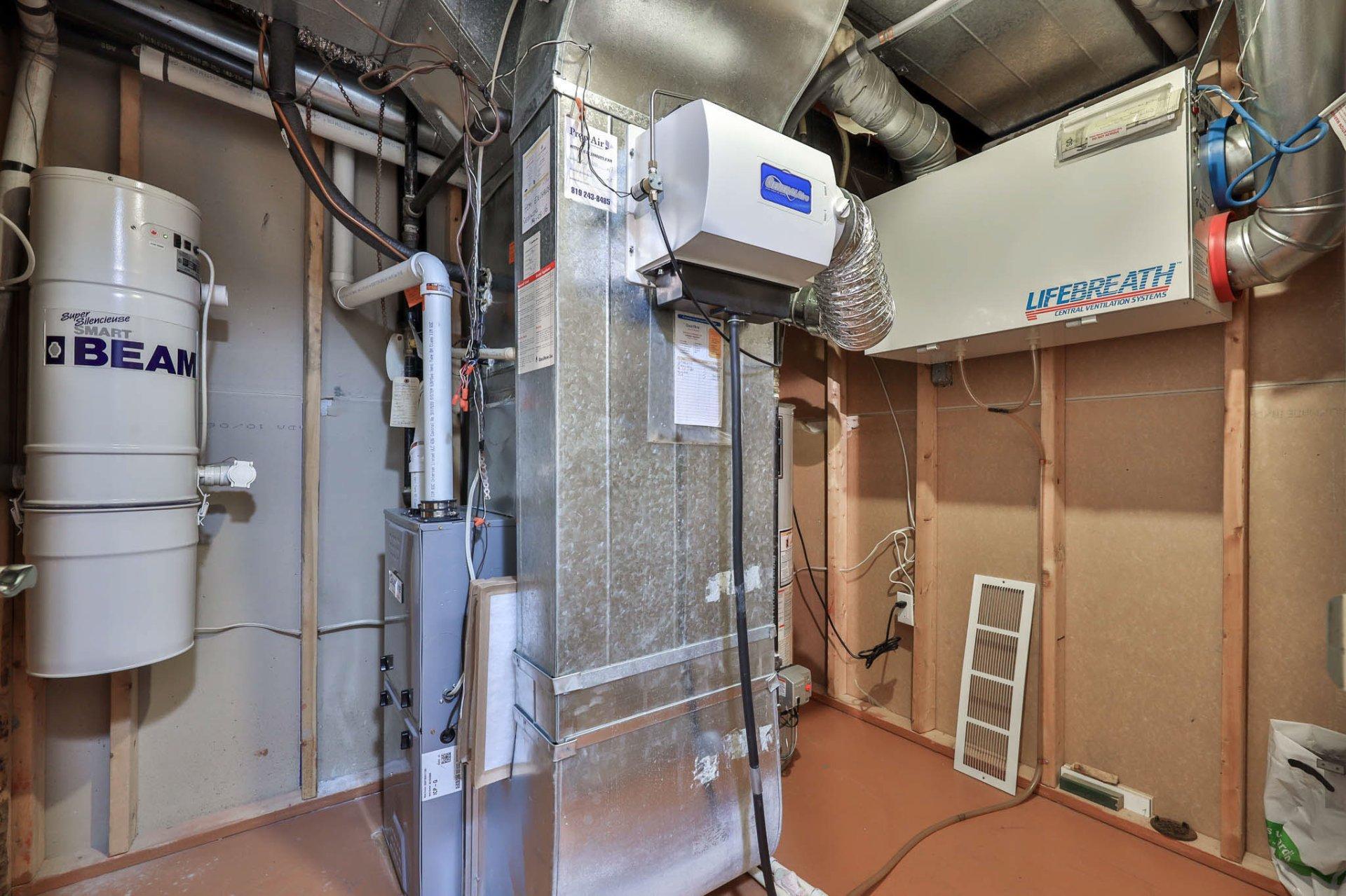 









151


Av. de la Citadelle

,
Gatineau (Hull),




QC
J8Z3L9

