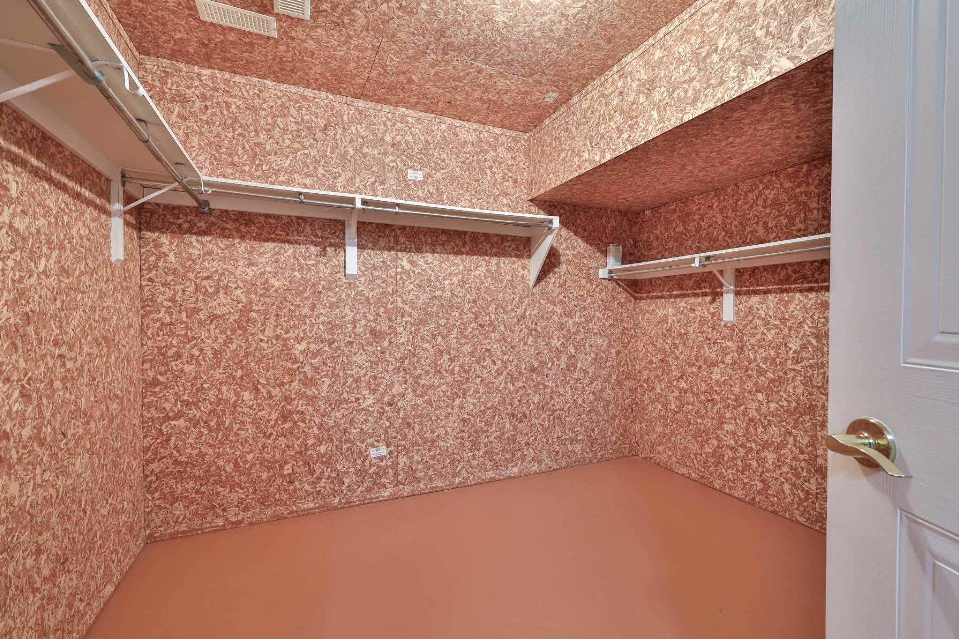 









151


Av. de la Citadelle

,
Gatineau (Hull),




QC
J8Z3L9

