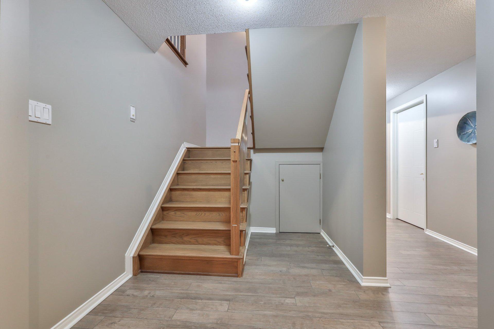 









151


Av. de la Citadelle

,
Gatineau (Hull),




QC
J8Z3L9

