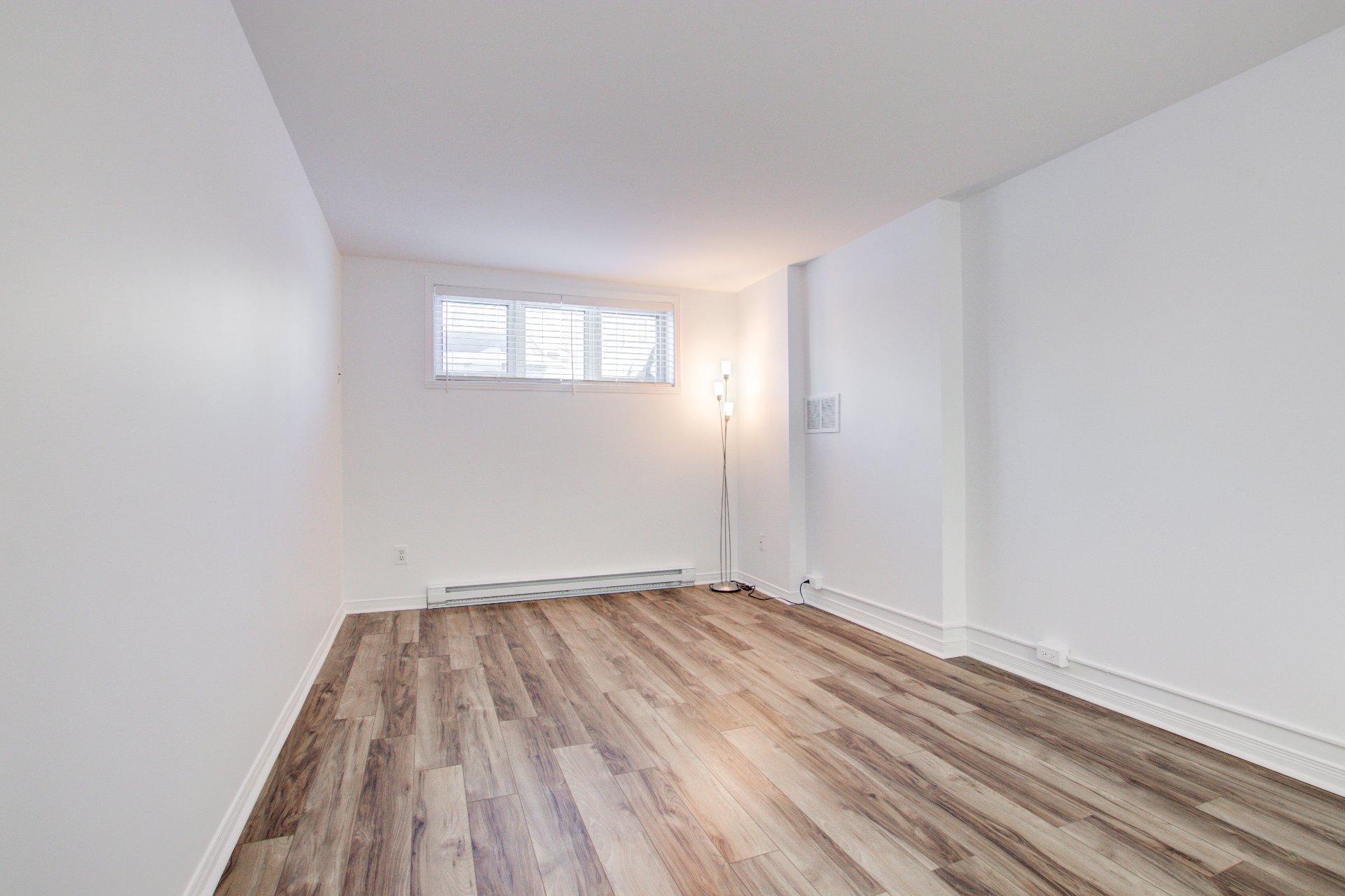 









5344


Rue Nantel

,
Longueuil (Saint-Hubert),




QC
J3Y9B4

