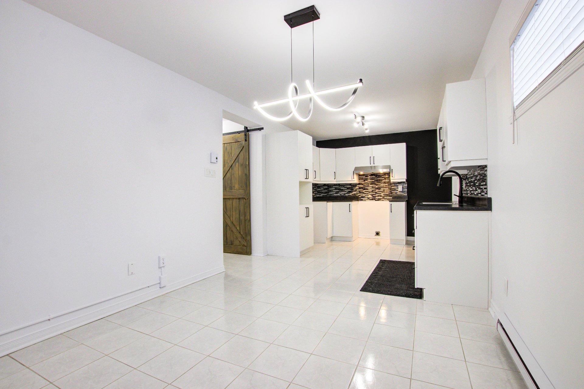 









5344


Rue Nantel

,
Longueuil (Saint-Hubert),




QC
J3Y9B4

