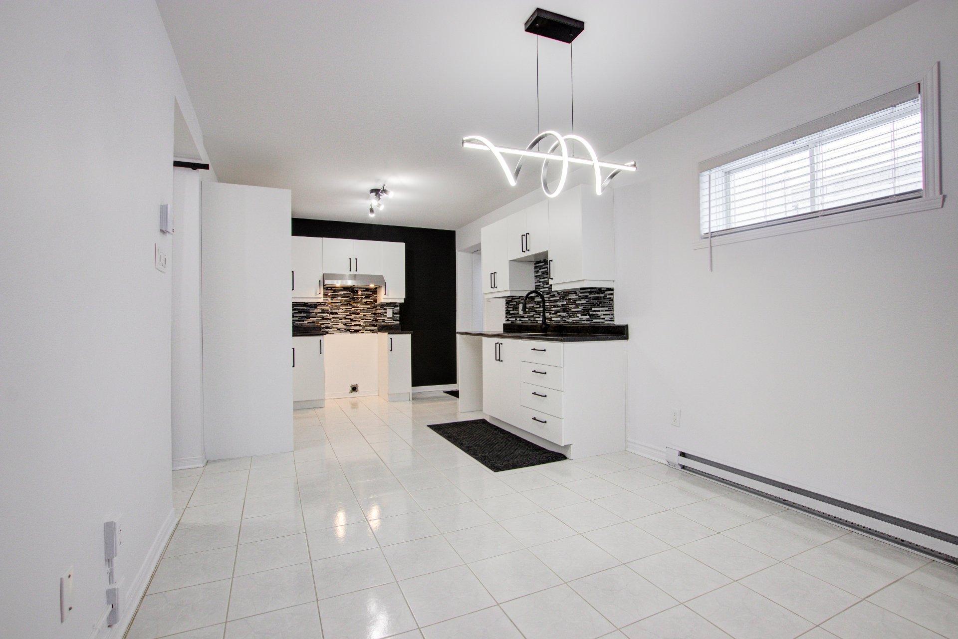 









5344


Rue Nantel

,
Longueuil (Saint-Hubert),




QC
J3Y9B4

