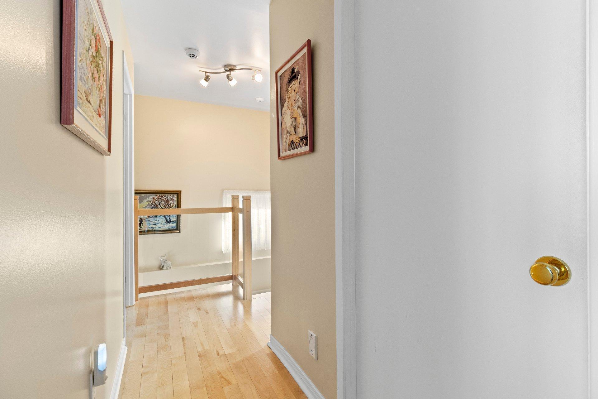 









1381


Boul. Gaétan-Boucher

,
Longueuil (Saint-Hubert),




QC
J3Z1C8

