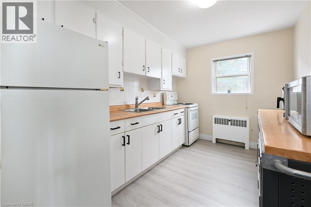 












2418 NEW Street Unit# 11

,
Burlington,




Ontario
L7R1J6

