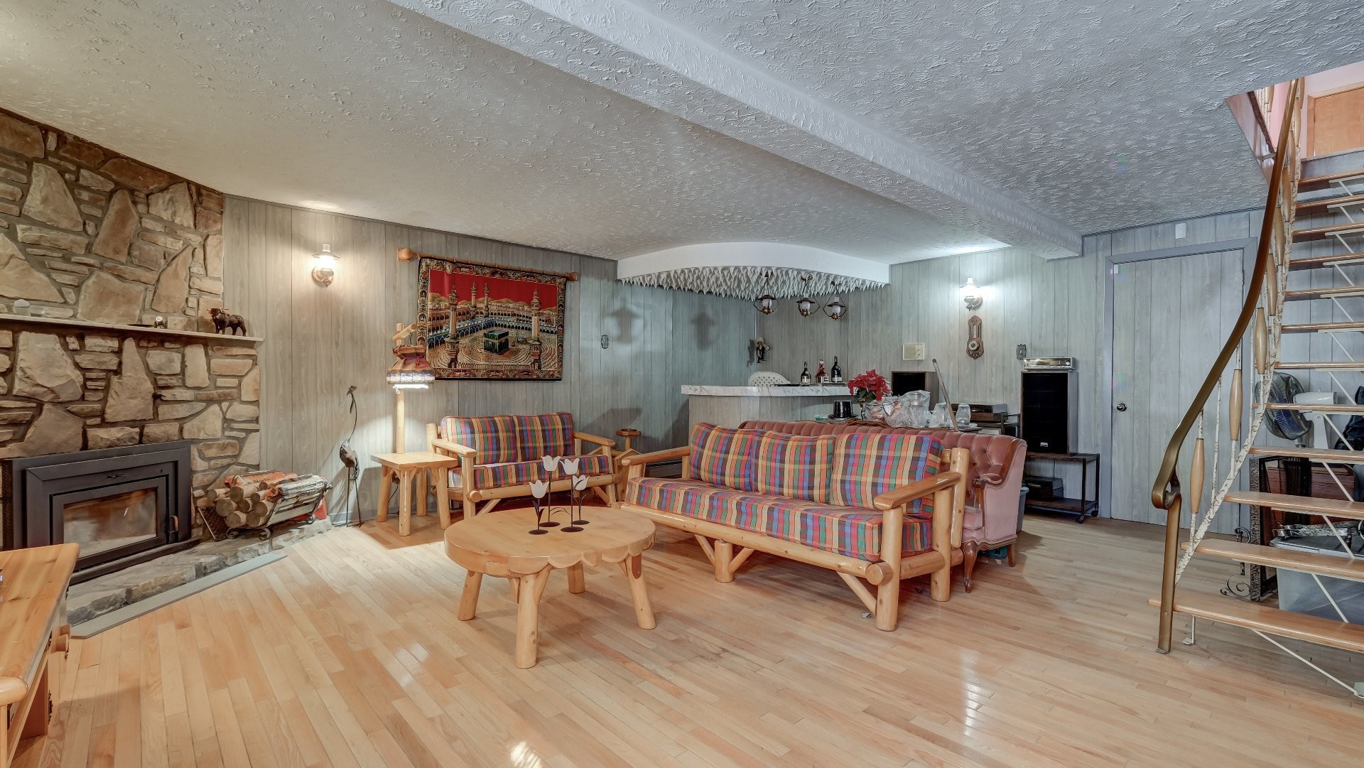 









6940

 - 6946


Place d'Antioche

,
Montréal (Anjou),




QC
H1M1X1

