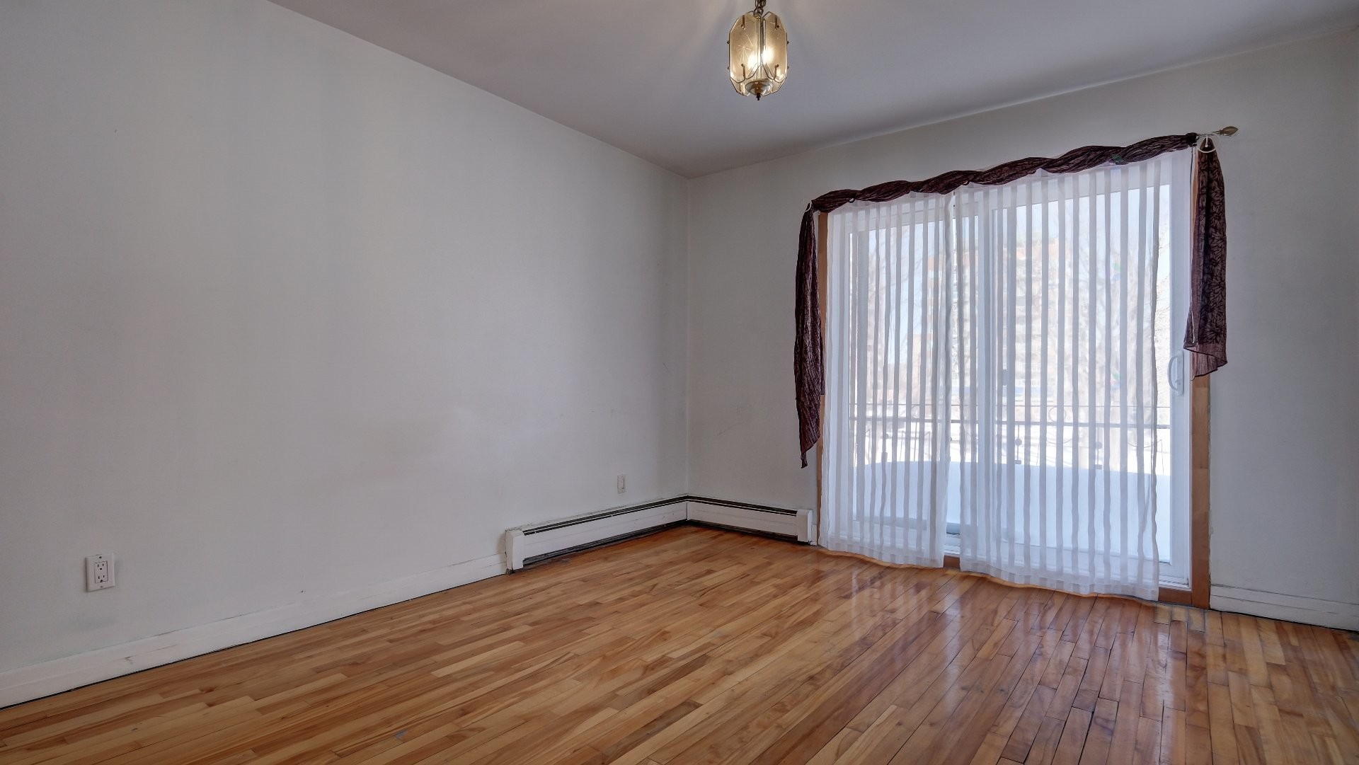 









6940

 - 6946


Place d'Antioche

,
Montréal (Anjou),




QC
H1M1X1

