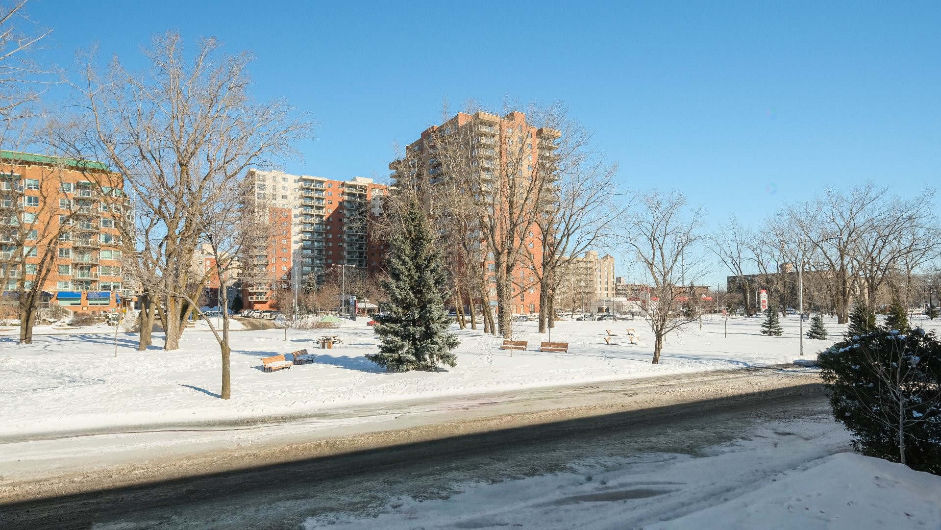 









6940

 - 6946


Place d'Antioche

,
Montréal (Anjou),




QC
H1M1X1

