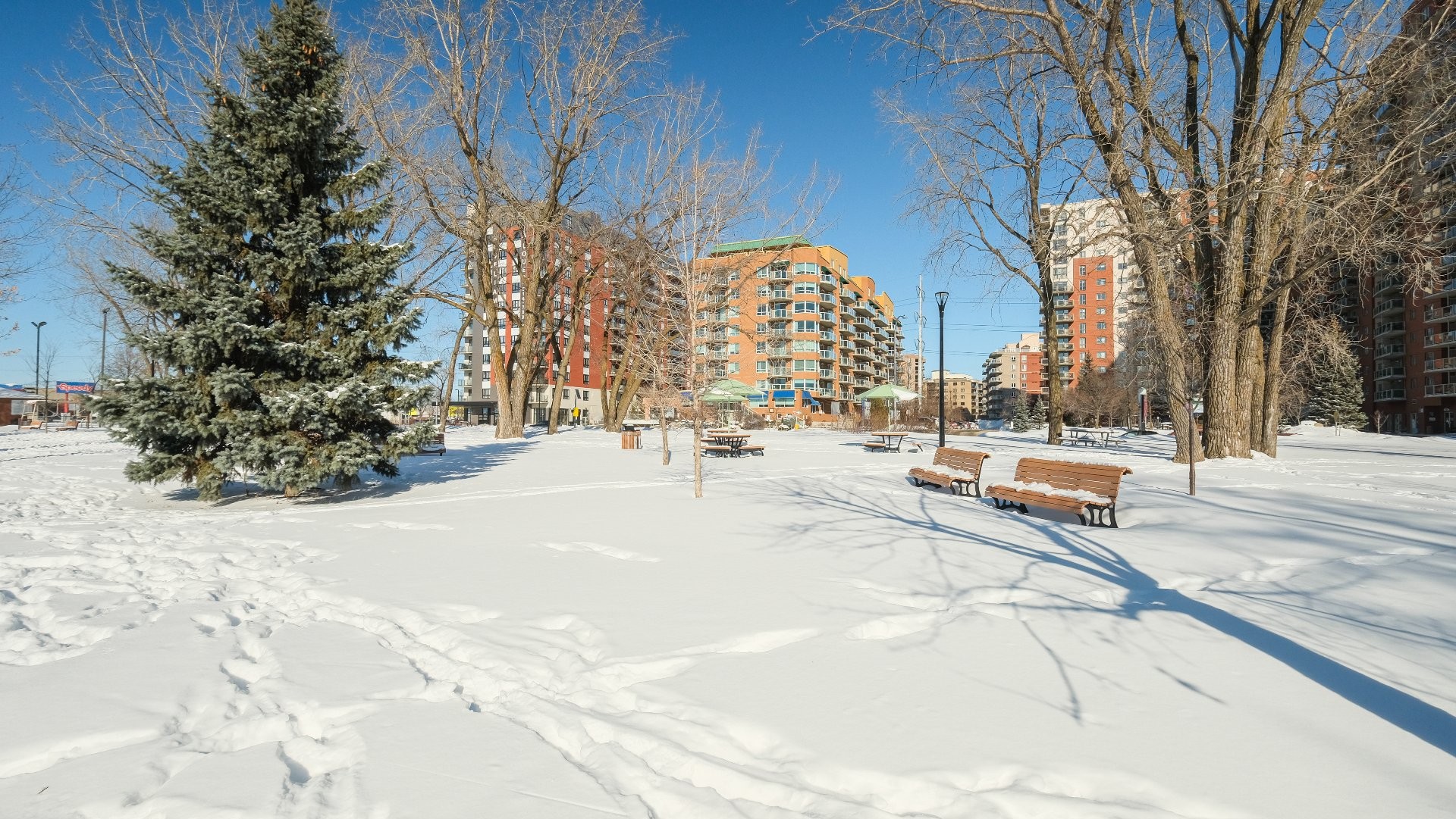 









6940

 - 6946


Place d'Antioche

,
Montréal (Anjou),




QC
H1M1X1

