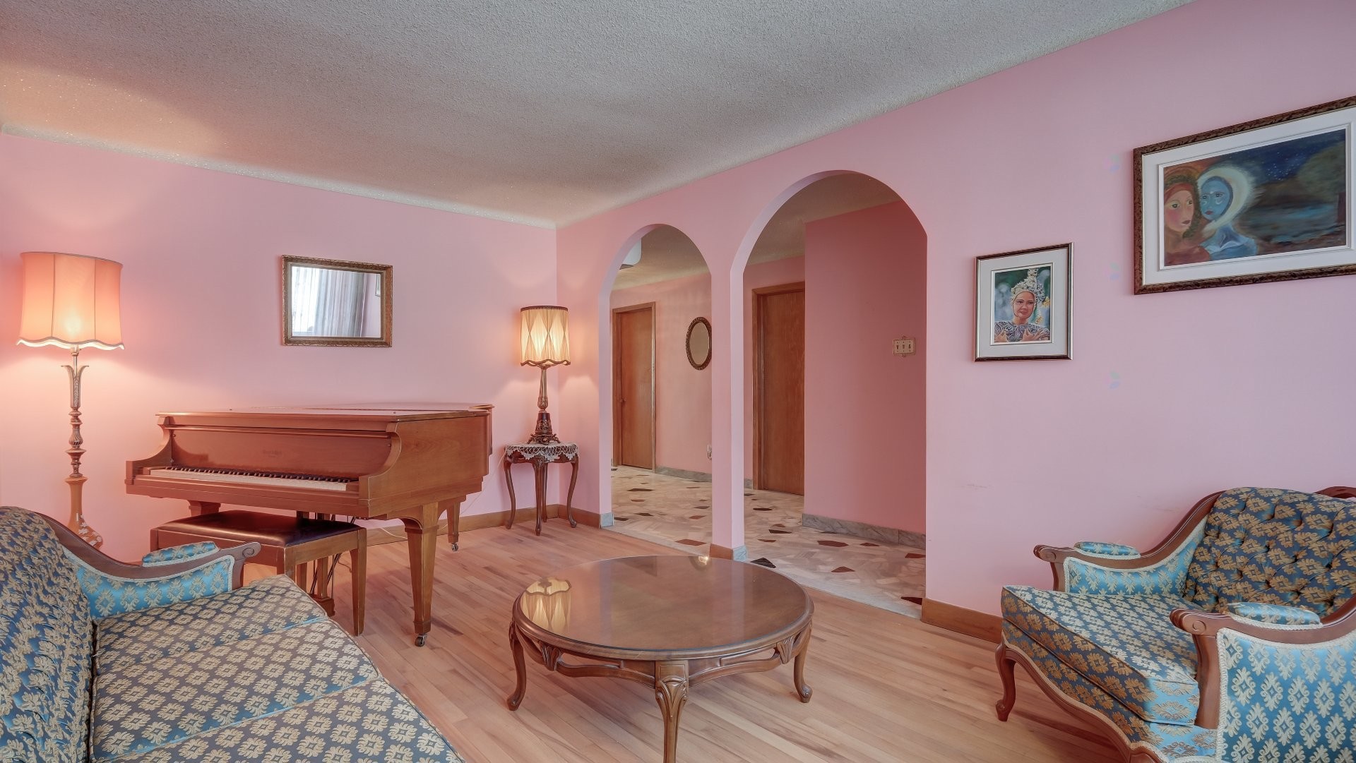 









6940

 - 6946


Place d'Antioche

,
Montréal (Anjou),




QC
H1M1X1

