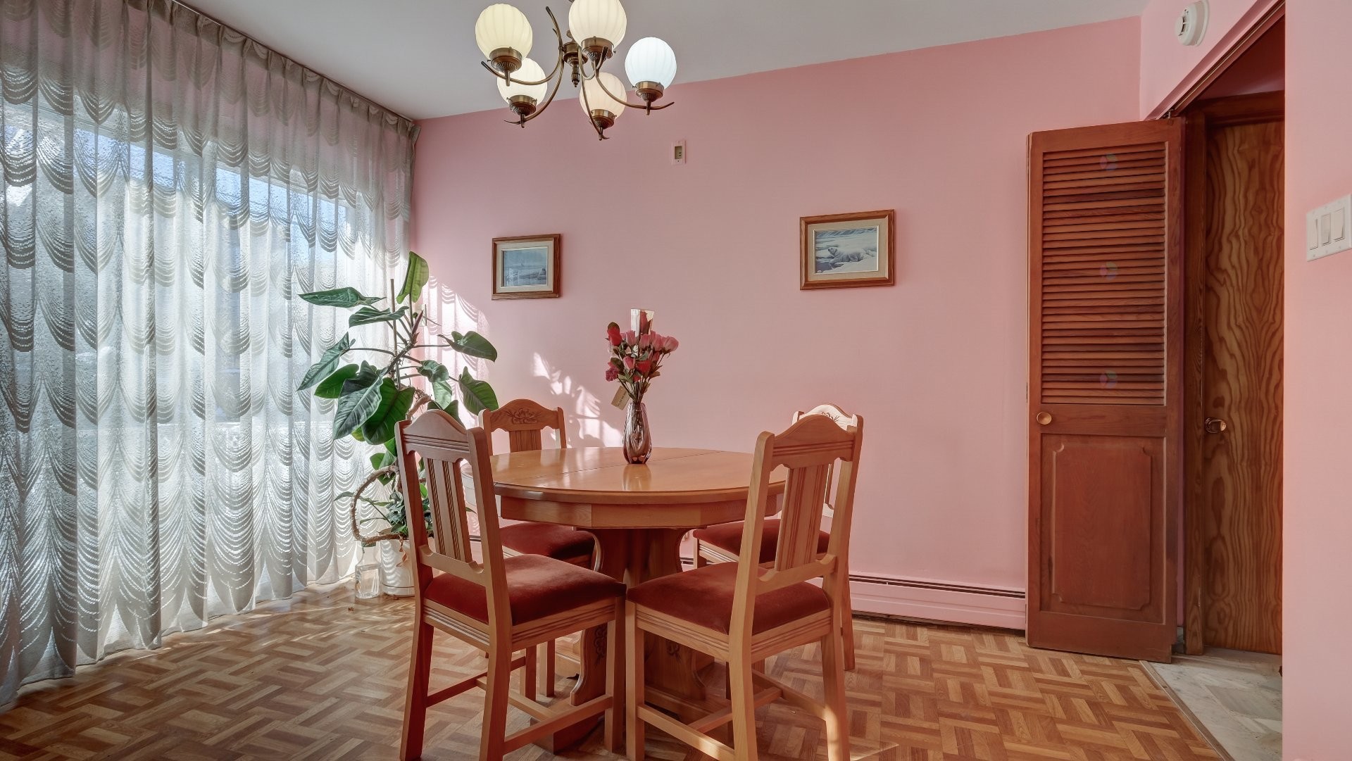 









6940

 - 6946


Place d'Antioche

,
Montréal (Anjou),




QC
H1M1X1

