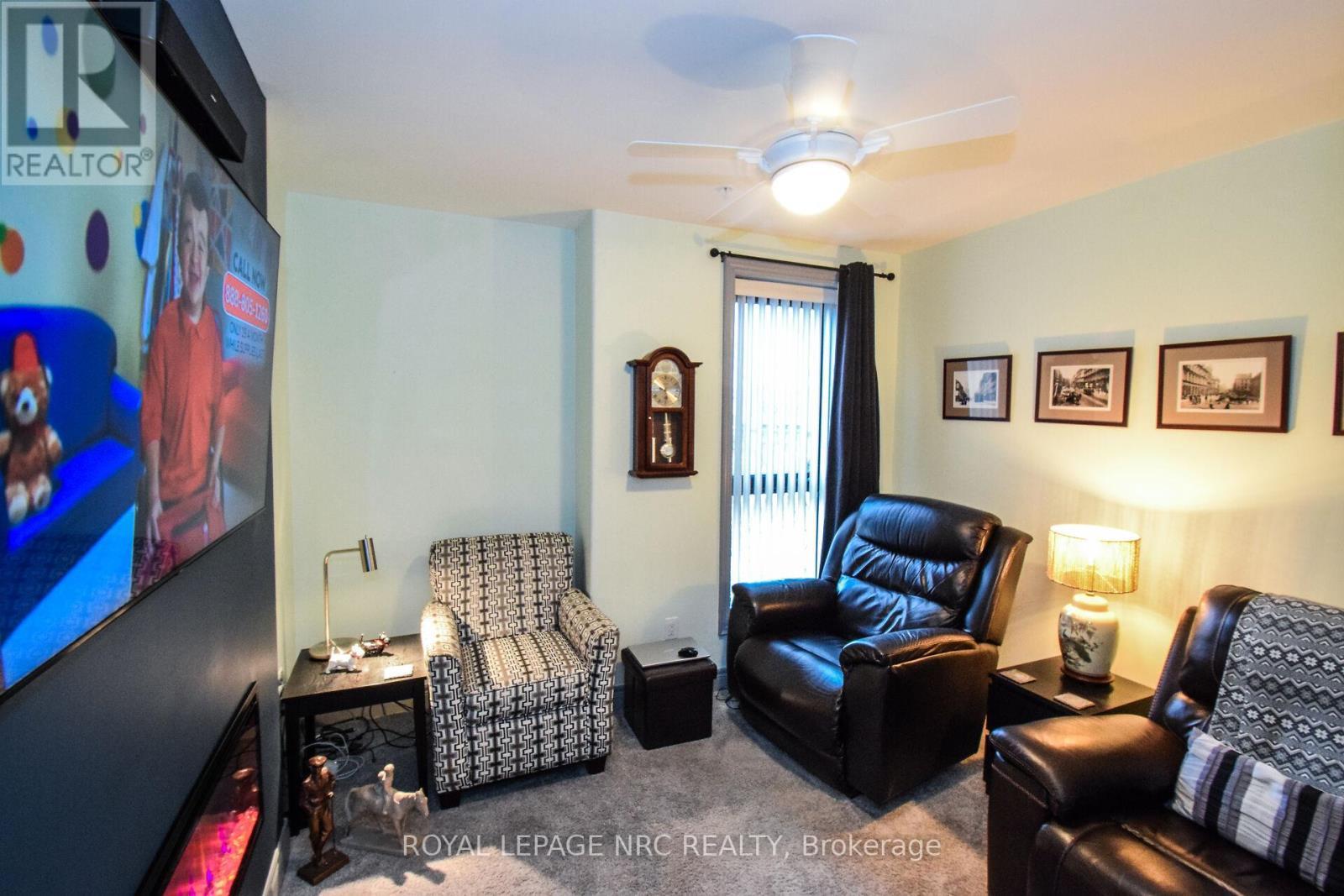 












305 - 379 SCOTT STREET

,
St. Catharines (Vine/Linwell),




Ontario
L2M3W2

