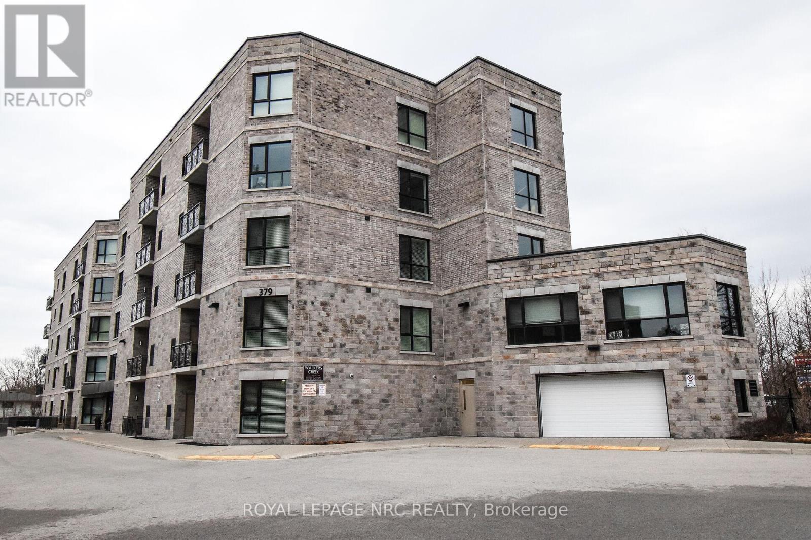 












305 - 379 SCOTT STREET

,
St. Catharines (Vine/Linwell),




Ontario
L2M3W2

