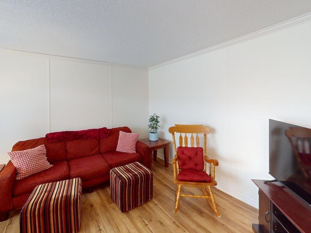 












18 Hazel Street

,
Sackville Estates,




NS
B4E 1E4

