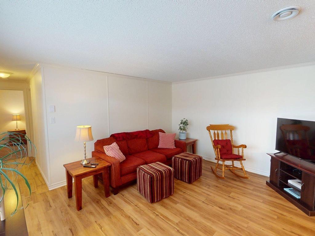 












18 Hazel Street

,
Sackville Estates,




NS
B4E 1E4

