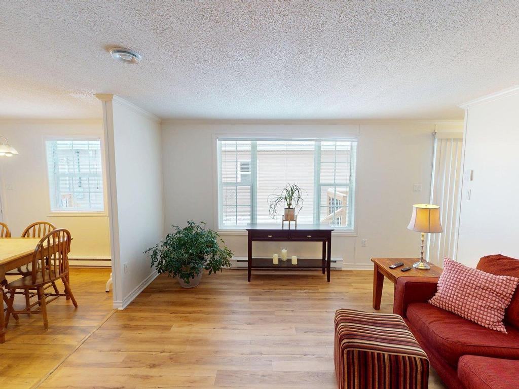 












18 Hazel Street

,
Sackville Estates,




NS
B4E 1E4

