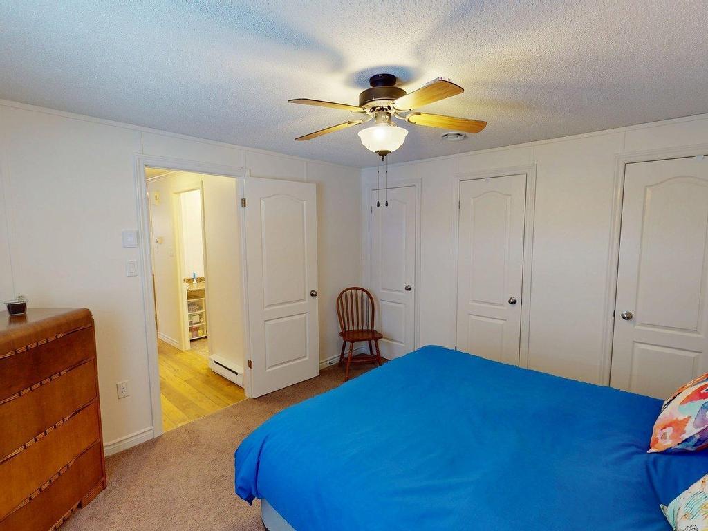 












18 Hazel Street

,
Sackville Estates,




NS
B4E 1E4

