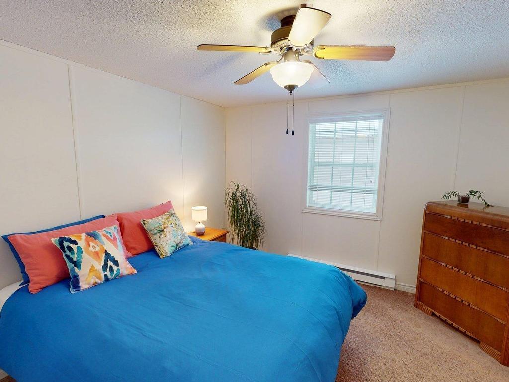 












18 Hazel Street

,
Sackville Estates,




NS
B4E 1E4

