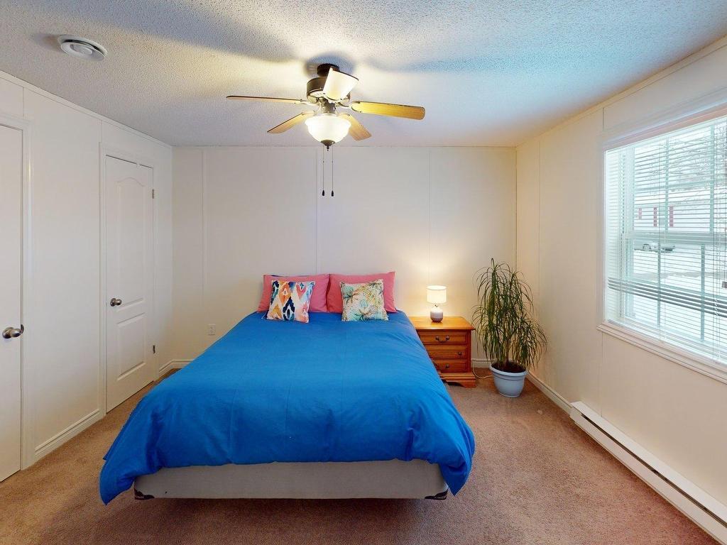 












18 Hazel Street

,
Sackville Estates,




NS
B4E 1E4

