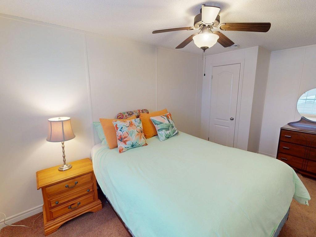 












18 Hazel Street

,
Sackville Estates,




NS
B4E 1E4

