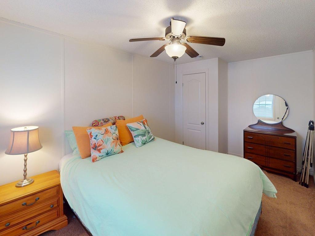 












18 Hazel Street

,
Sackville Estates,




NS
B4E 1E4

