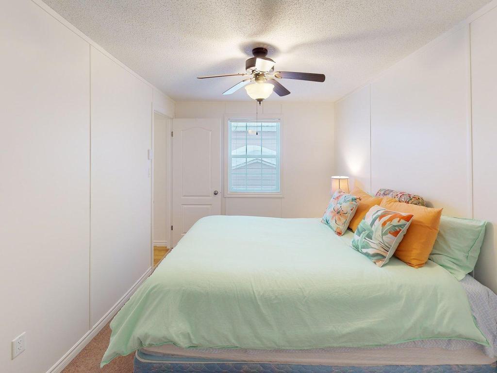 












18 Hazel Street

,
Sackville Estates,




NS
B4E 1E4

