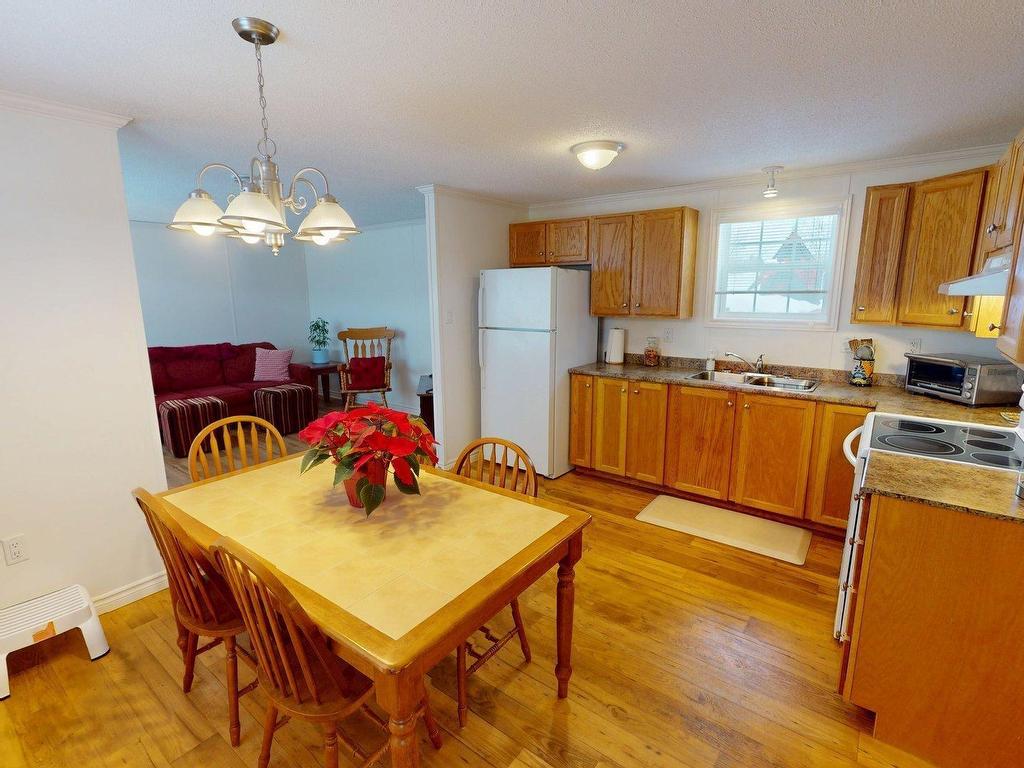 












18 Hazel Street

,
Sackville Estates,




NS
B4E 1E4

