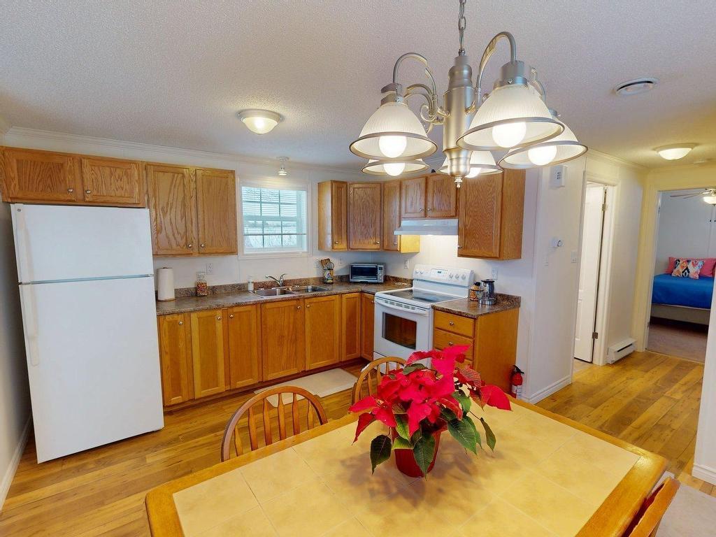 












18 Hazel Street

,
Sackville Estates,




NS
B4E 1E4

