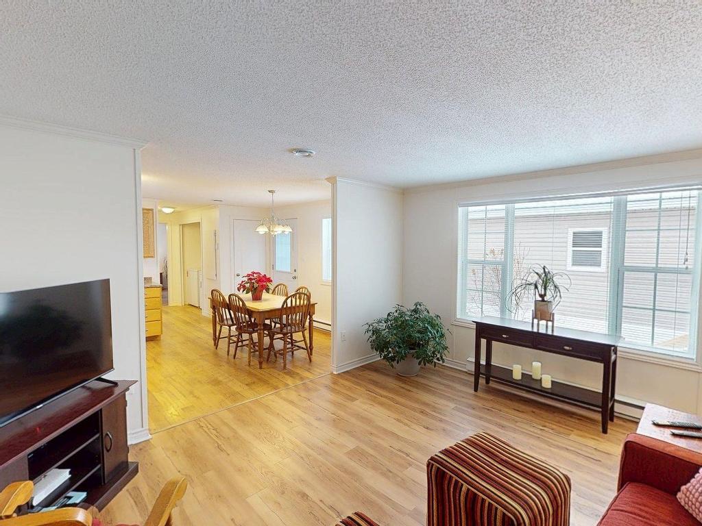 












18 Hazel Street

,
Sackville Estates,




NS
B4E 1E4

